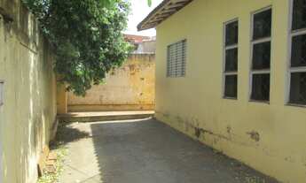 Imagem 4: CASA RESIDENCIAL 3 DORMITÓRIOS SENDO 1 TIPO APARTAMENTO EXCELENTE LOCALIZAÇÃO