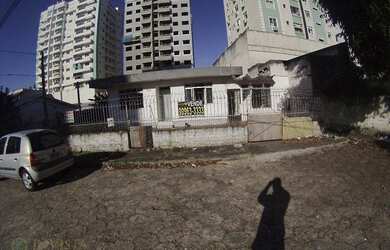 Imagem 2: Casa com três dormitórios 1 suite, terreno com 820 de área, localizado no jardim Atlântic