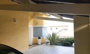 Imagem 2: Casa de Alto Padrão, com 500 m² de construção, com 05 dormitórios, no Jardim Paulista - At