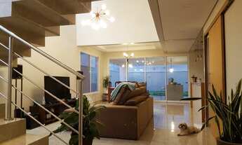 Imagem 4: Casa a venda tem 300 metros quadrados com 4 quartos, 4 suítes e varanda Gourmet