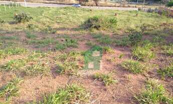 Imagem 2: Terreno de 870m² 80% plano, com escritura