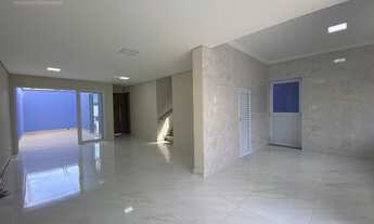 Imagem 2: Excelente Sobrado com A.T : 200 mts /A.C :185 mts com localização privilegiada