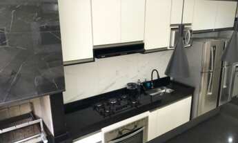 Imagem 2: Casa de condomínio para venda tem 100 metros quadrados com 2 quartos