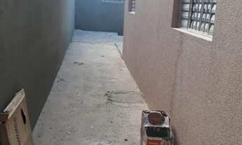 Imagem 3: Casa para venda tem 65 metros quadrados com 2 quartos sendo deles um suíte