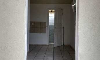 Imagem 5: Casa pequena em condomínio xaxim