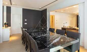 Imagem 2: Chácara Itaim!! 500 m2 úteis! 7 vagas de garagem! Todo decorado!