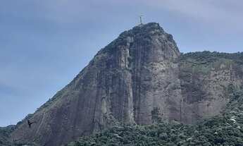 Imagem 6: Térrea para venda com 363 metros quadrados com 4 quartos em Humaitá - Rio de Janeiro - RJ