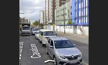 Imagem 2: Kitnet perto da praia Rio Doce Casa Caiada, ônibus na porta