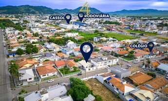 Imagem 4: Terreno com casa em ótima localização!