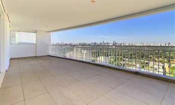 Imagem 2: Apartamento para aluguel e venda tem 209 metros quadrados com 4 quartos