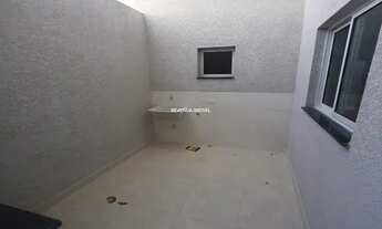 Imagem 7: Apartamento sem condomínio com 2 dormitórios sendo 1 suíte. Possui elevador, com 1 vaga de