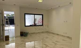 Imagem 2: Sobrado Com piscina para venda com 204 metros quadrados com 3 quartos