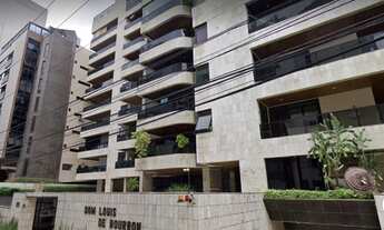 Imagem: 04 quartos sendo 04 suítes - Ponta Verde