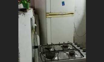 Imagem 2: Vendo uma casa em campo grande próximo ao centro fácil condução precisa de uma pequena ref