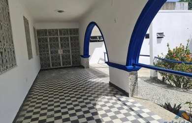 Imagem 2: Casa para aluguel possui 672 metros quadrados em Farol - Maceió - AL