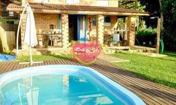 Imagem: Casa com piscina e quintal na Costa da Lagoa