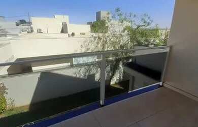 Imagem 7: Casa de condomínio para venda tem 195 metros quadrados com 3 quartos