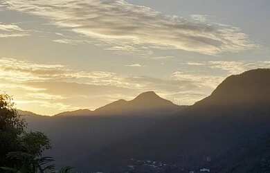 Imagem 7: Térrea para venda com 363 metros quadrados com 4 quartos em Humaitá - Rio de Janeiro - RJ