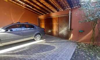 Imagem 2: Sobrado para aluguel e venda tem 202 metros quadrados com 3 quartos