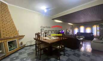 Imagem: Apresentamos uma casa com dois pavimentos