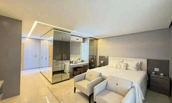 Imagem 7: Apartamento com 264 m2, 4 suítes, Vista Livre, 4 vagas (as melhores do Prédio), Mobiliado