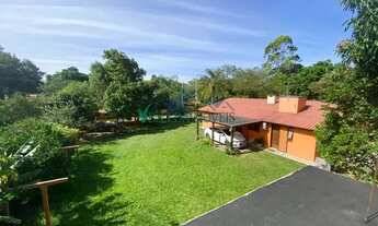 Imagem 2: Velleda oferece lindo sítio com 3 dormitórios, piscina e galpão em Águas Claras!