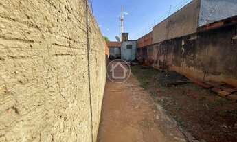 Imagem 3: OPORTUNIDADE Casa com 2 dormitórios