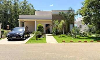 Imagem: Linda casa com dois lotes no Ninho Verde