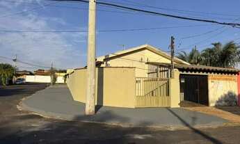 Imagem 2: Casa com 1 quarto e quintal amplo à venda Jardim das Paineiras, Araraquara/SP