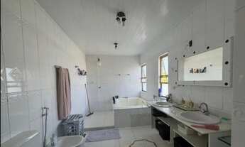 Imagem 8: Casa de Luxo no Bairro Portão em Lauro de Freitas-BA: 4 Quartos, 4 Suítes, 6 Banheiros, 10