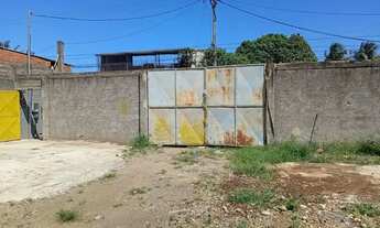 Imagem 7: Terreno no Bairro Lagomar, todo murado, com estrutura para balcão, energia trifásico