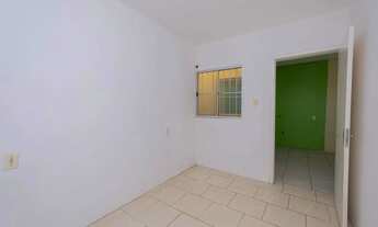 Imagem 5: Prédio à venda nas Três Vendas, Pelotas: 9 apartamentos de 2 quartos, cozinha e banheiro