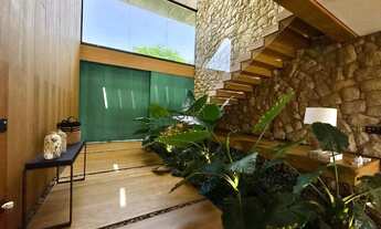 Imagem 6: Mansão beira lago mobiliada e decorada com piscina térmica e 5 suítes à venda, 722 m² - Co