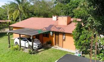 Imagem 3: Velleda oferece lindo sítio com 3 dormitórios, piscina e galpão em Águas Claras!