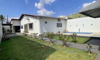 Imagem 4: Casa Térrea com 4 Quartos e Piscina no Santa Cruz 2 | Rua Fechada | Energia Solar