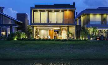 Imagem 4: Mansão de 5 suítes á beira do lago e próximo á infraestrutura!