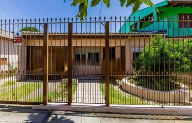 Imagem 2: Casa com 3 Quartos e 2 vagas no Bairro Morro Santana