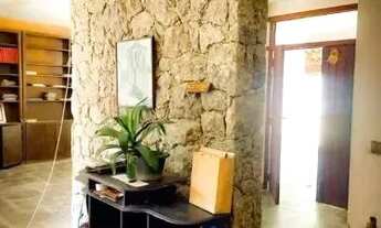 Imagem: Imóvel para venda tem 300 metros quadrados