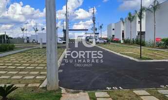 Imagem 5: Sobrado em Condomínio Fechado com dois quartos com 56 m² de área construída no Bairro Parq