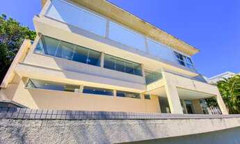 Imagem 4: Casa de luxo com vista panorâmica do mar de Cacupé em Florianópolis