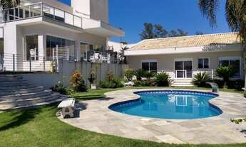 Imagem 2: Casa com 5 Suítes à venda, em condomínio fechado próximo ao Miolo da Granja