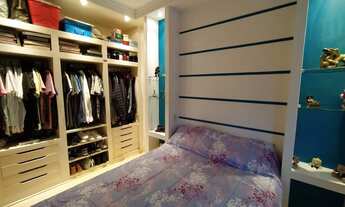 Imagem 2: Apartamento 3 dormitórios e vaga de garagem demarcada em Ponta da Praia em Santos SP