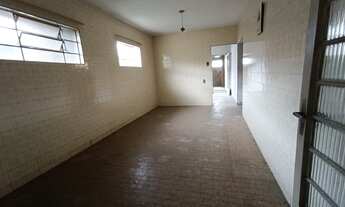 Imagem 5: Casa antiga com um terreno de 250 m² no bairro Jardim Rezende!!!