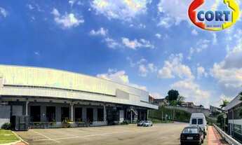 Imagem: Galpão em condomínio ideal para fins logísticos