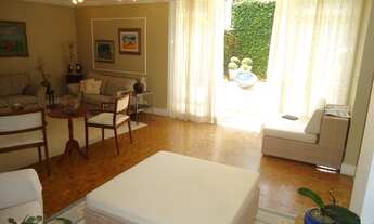 Imagem 2: Linda casa em excelente estado, Face Norte, 4 Stes, A.C. 350m², vários ambientes e 3 autos