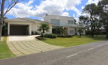 Imagem 3: Lago Azul Casa em ótima localização em bela esquina muito arborizada com 4 Suítes