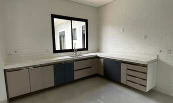 Imagem 4: Linda casa no Condomínio Dona Maria José, 3 suítes, área gourmet com piscina