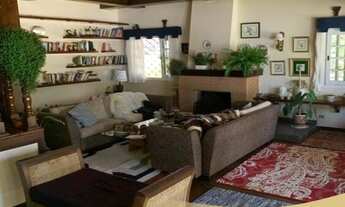 Imagem 5: Casa a Venda em Capivari na cidade de Campos do Jordão. A casa é super confortável , próxi