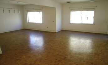 Imagem 2: 315m² em andar alto: 4 Dts, 1 Ste c/ closet, Living vários ambientes + 2 vagas