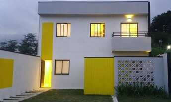 Imagem 2: Sobrado, 02 suítes com sacada, quintal, churrasqueira, 02 vagas em Condomínio. O Único na